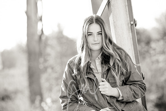 LilyF-1bw