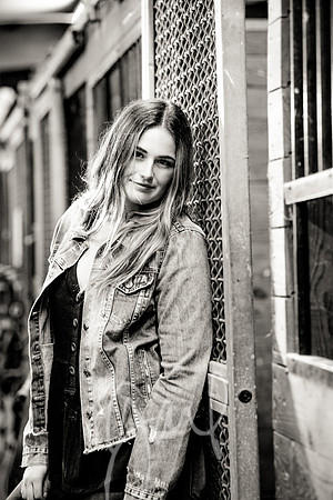 LilyF-109bw
